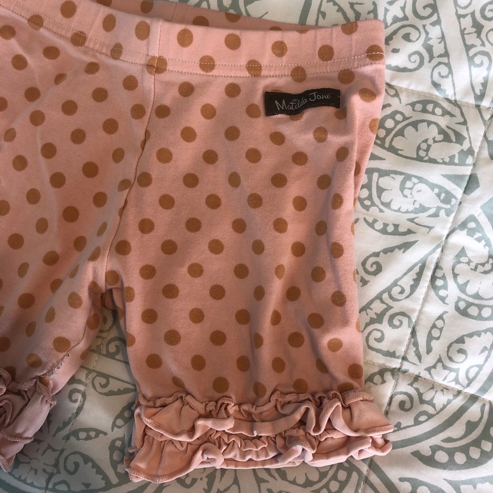 Ruffle Shorties